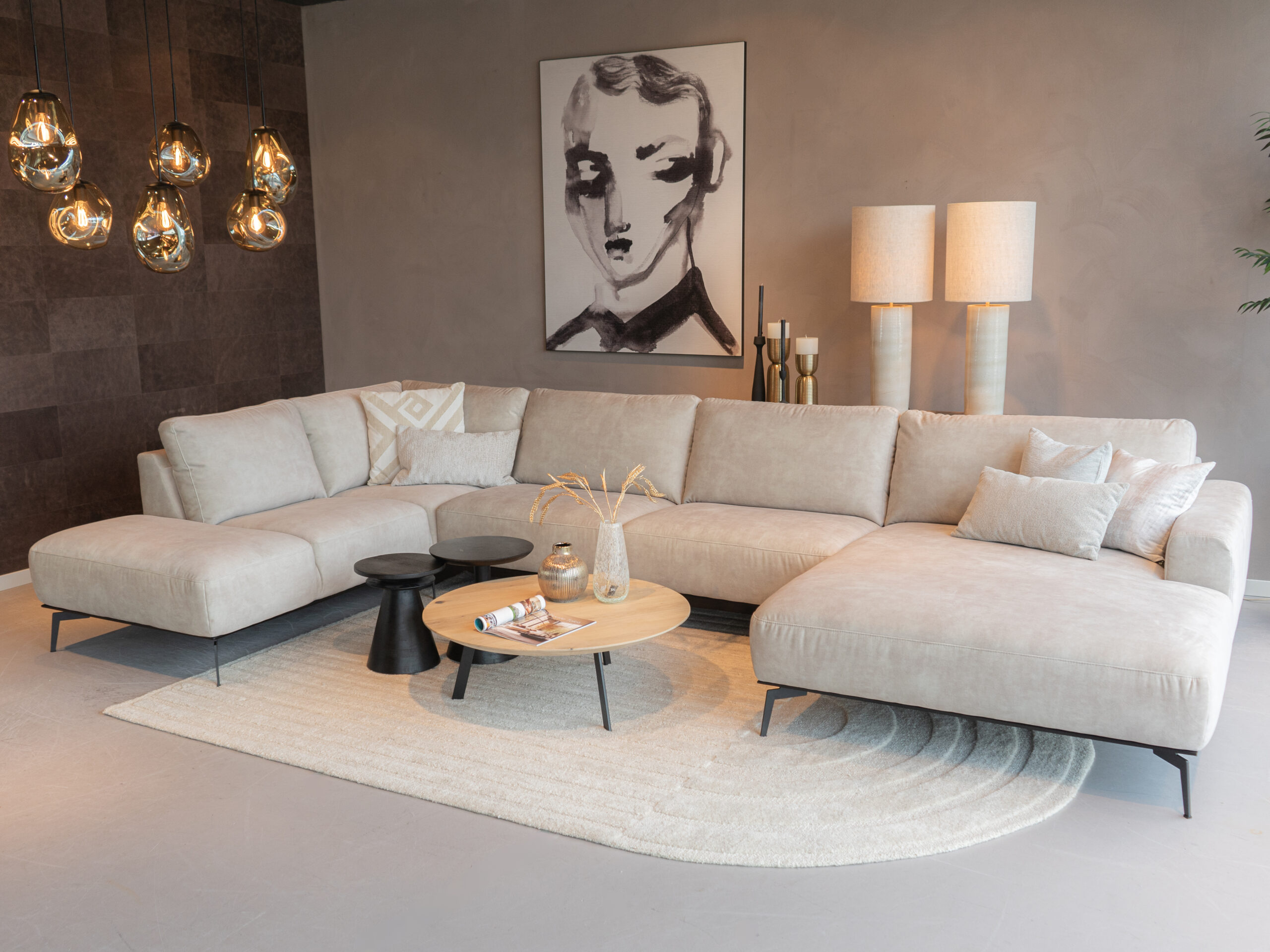 diverse salon tafels