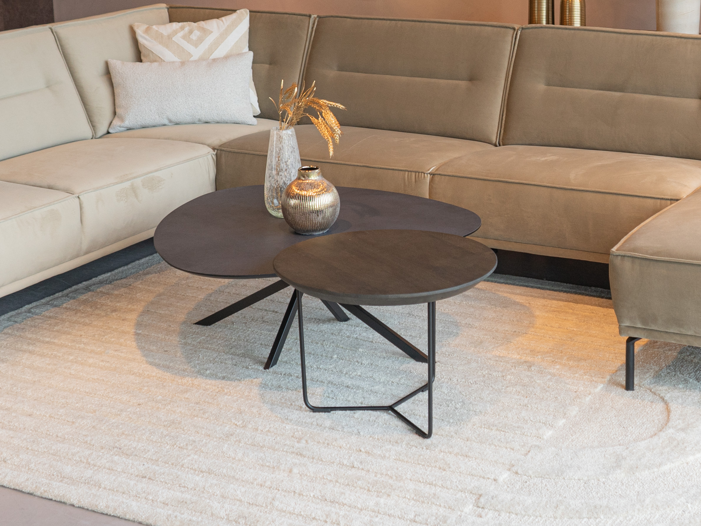 Salontafel Lucca - stone - 100cm - lime midnight + salontafel Tellaro - 60x45cm - rond- night glow