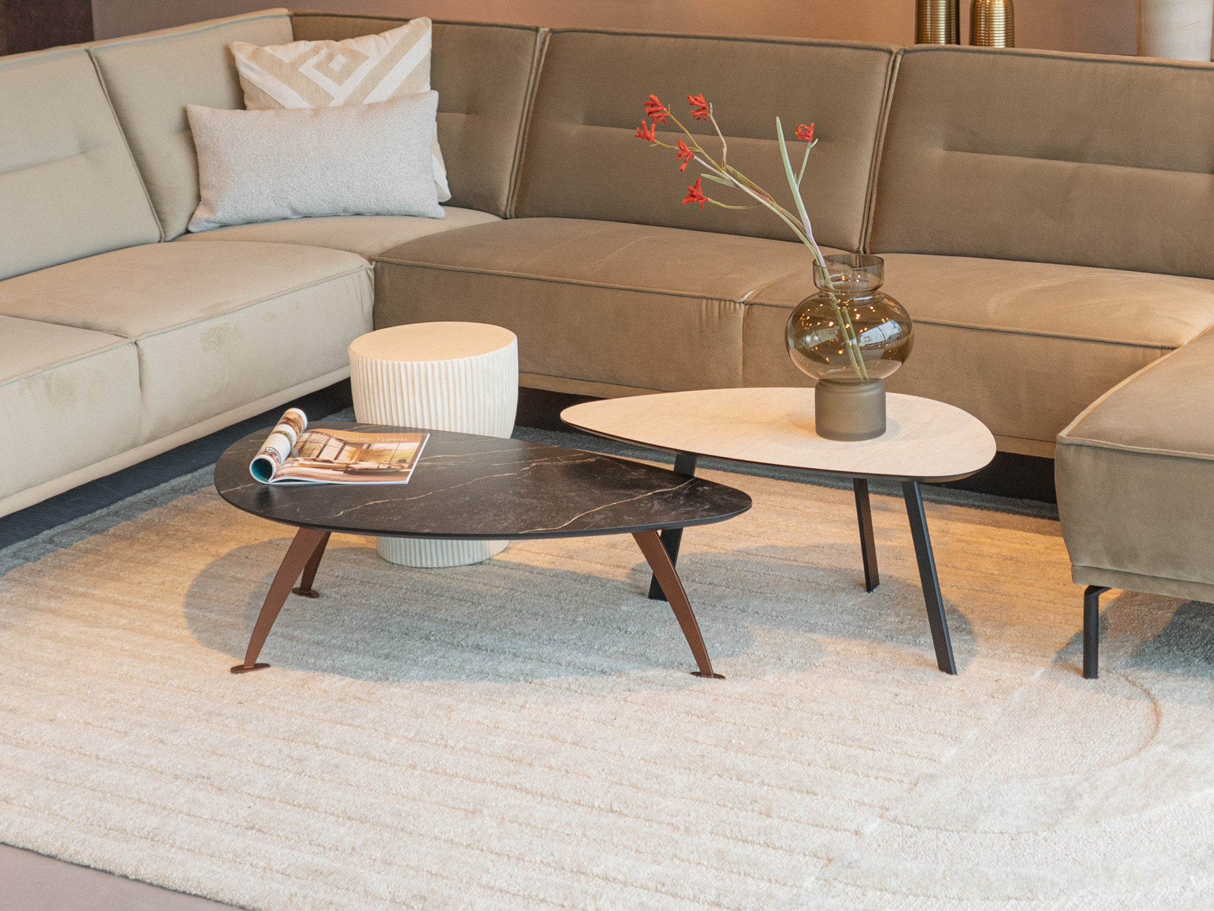 Salontafel Montalcino 100x55 - kiezel - marble vein nero bronze