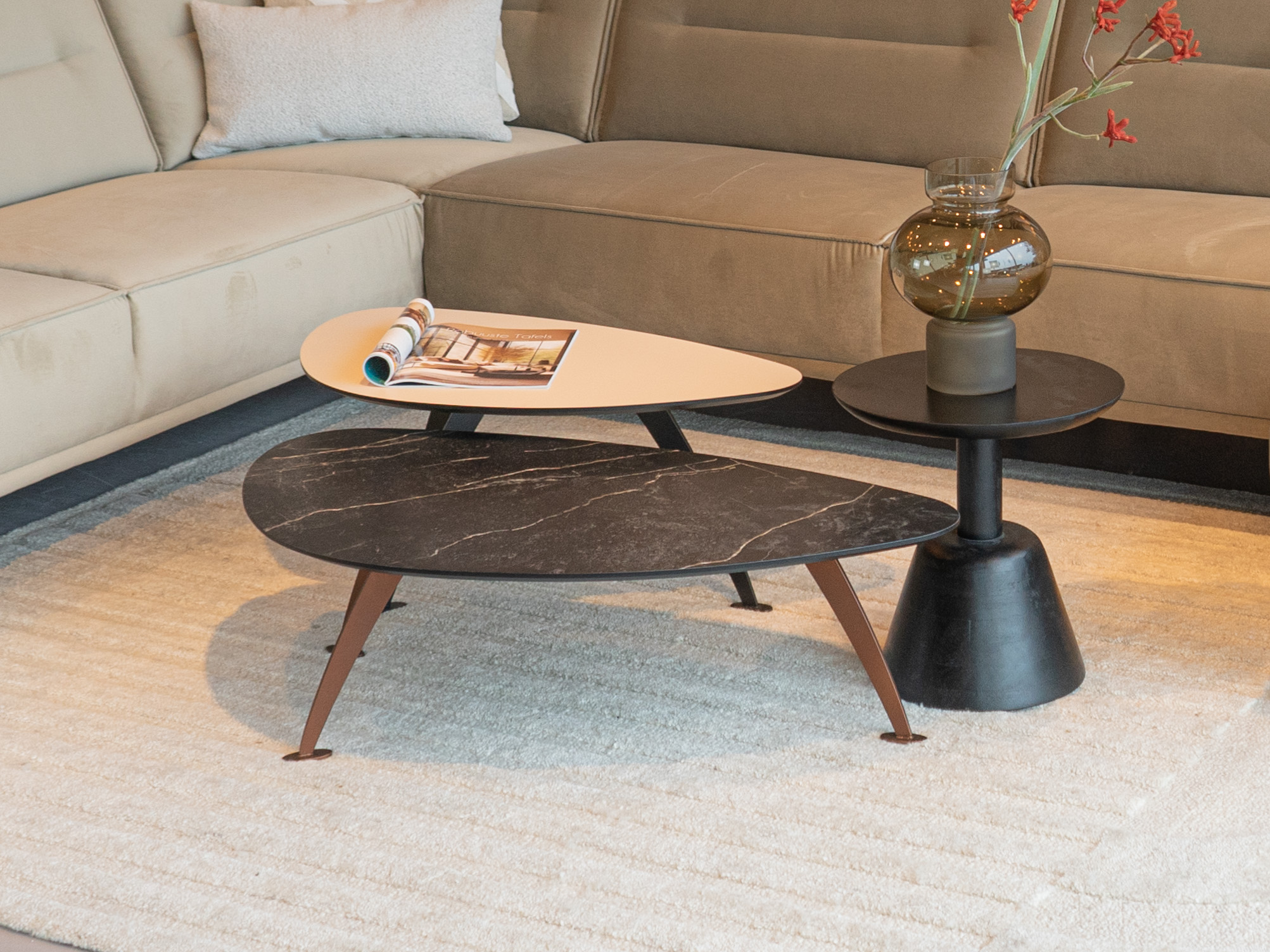 Salontafel Montalcino 100x55 - kiezel - marble vein nero bronze