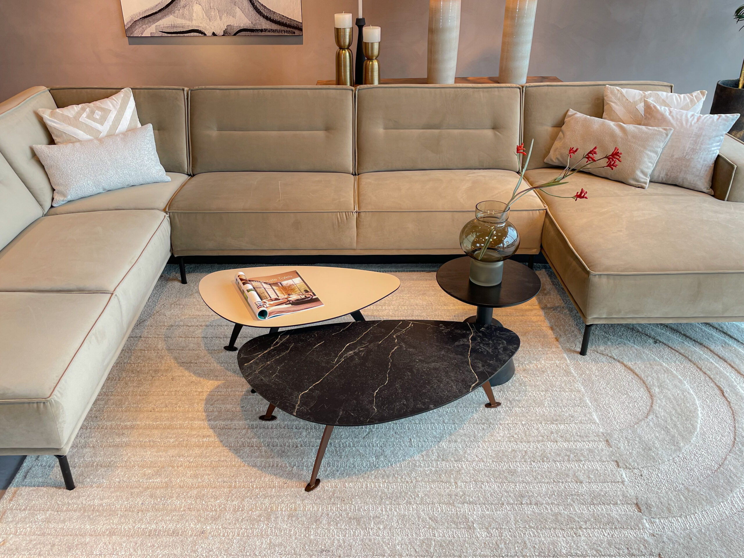 Salontafel Montalcino 100x55 - kiezel - marble vein nero bronze