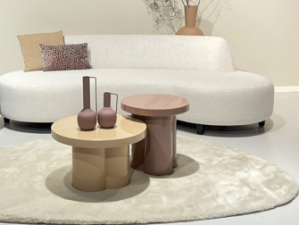 Kleine ronde bijzettafel met slanke poten