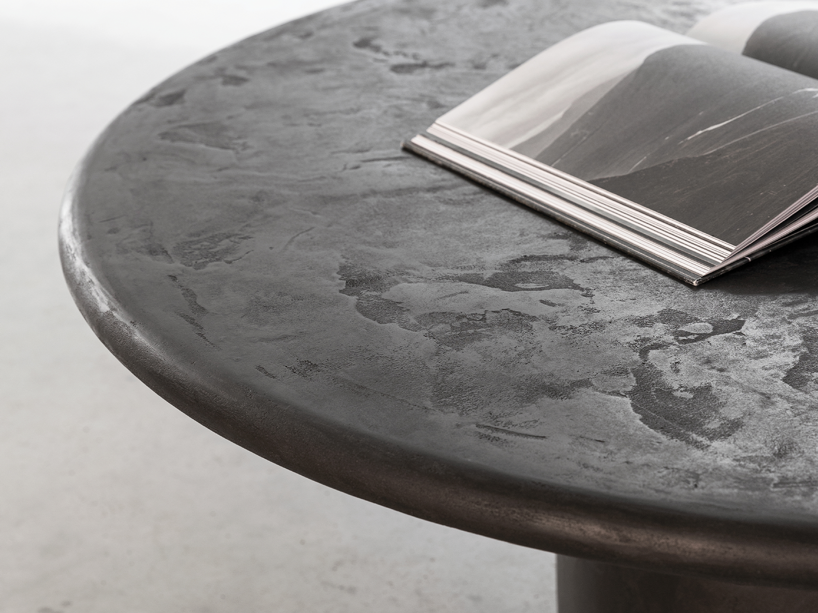 grote salontafel met ronde rand