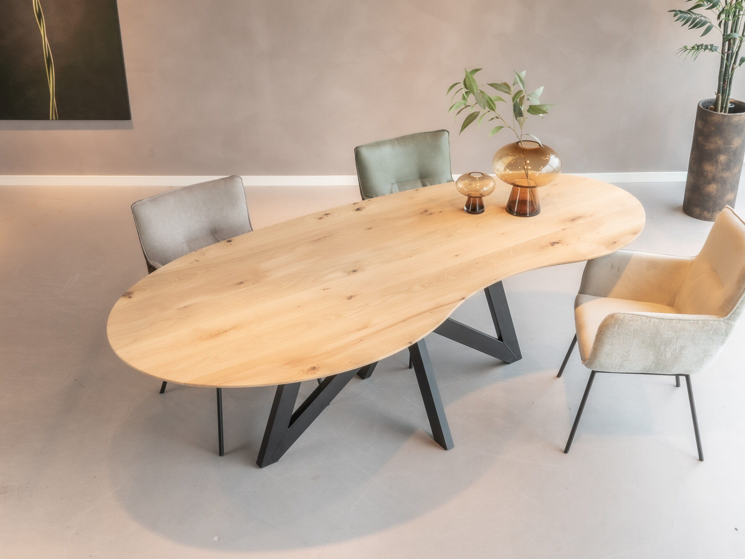 Tafel Langres - kidney - onderstel fabriano - ultra matte lak