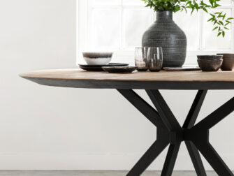 ronde houten tafel