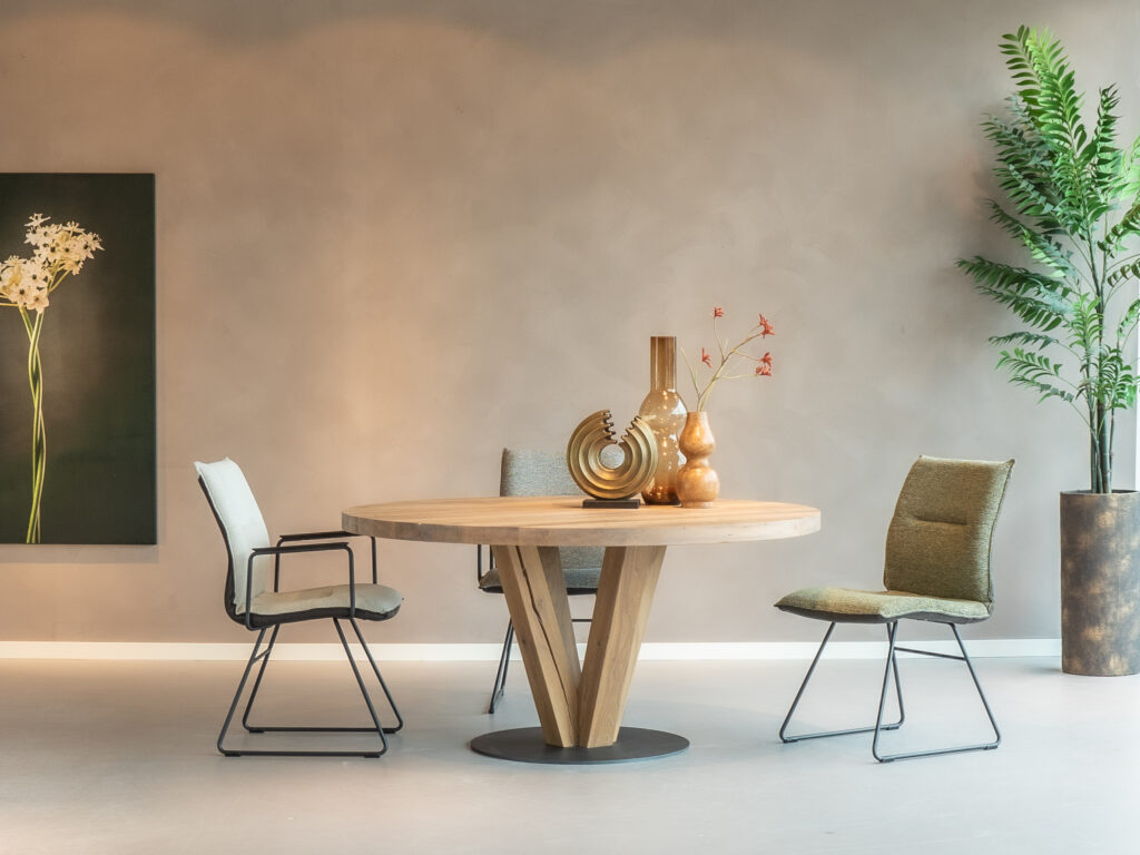 Tafel Roanne met onze eetkamerstoelen Remy (2)