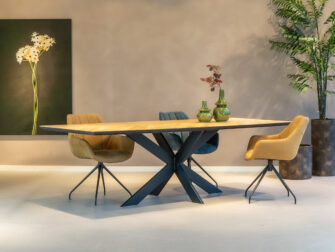Tafelblad Pesco 240x100cm - onderstel Antares met onze eetkamerstoelen Fresco